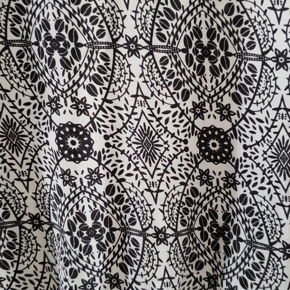 Flowy Black Pink Printed Light Weight Dress Pleated Skirt 8 - Picture 3 of 4